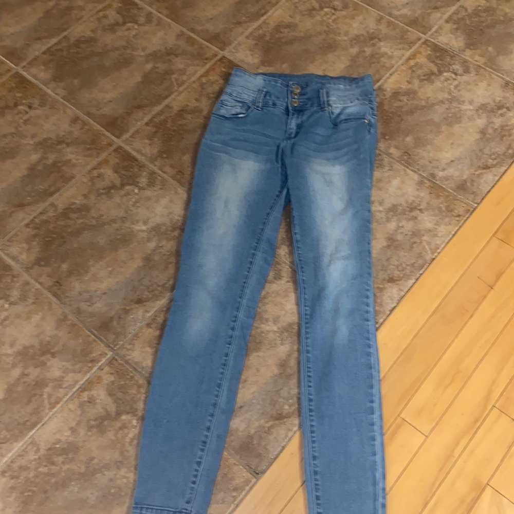 High waisted jeans
